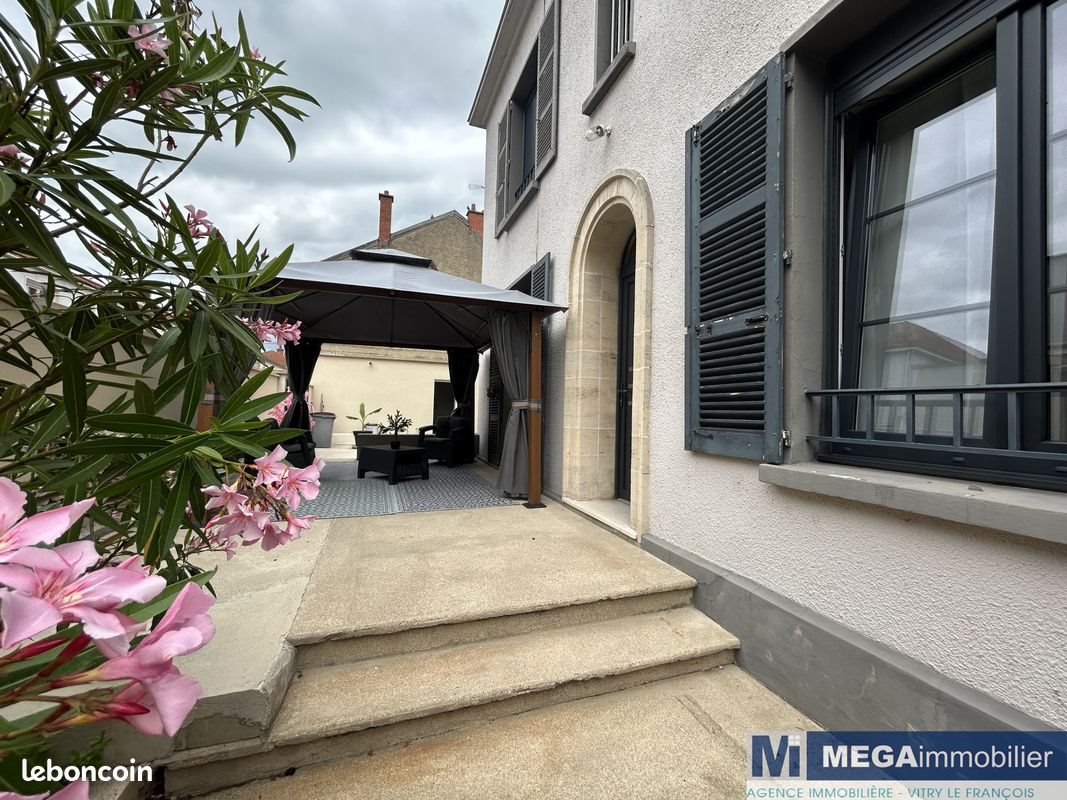 Maison à vendre, 162m², Vitry-le-François