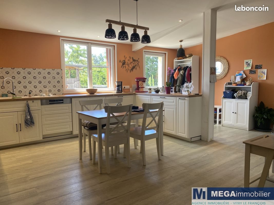 Maison à vendre, 155m², Saint-Lumier-en-Champagne