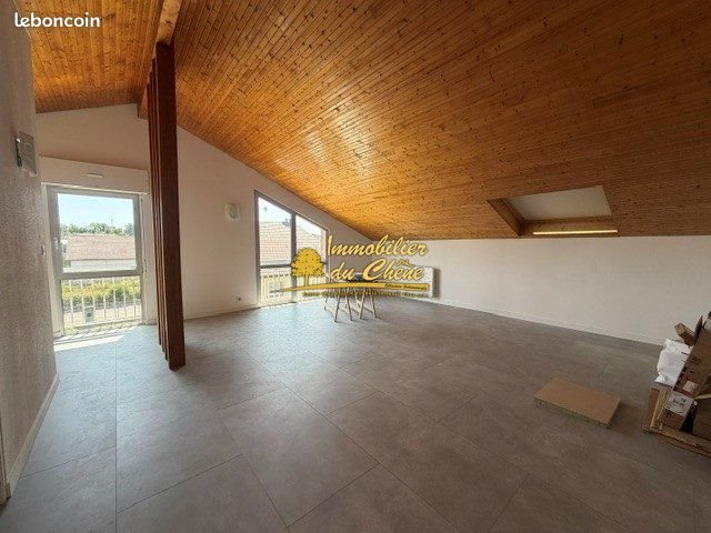 Appartement à louer, 90m², Lure