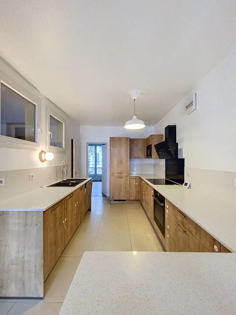 Appartement à louer, 68m², Paris 18ème