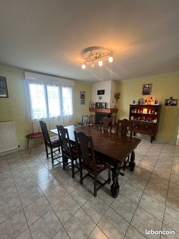 Maison à vendre, 129m², Laval