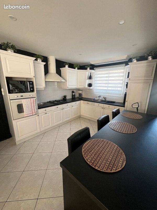 Maison à vendre, 185m², Laval