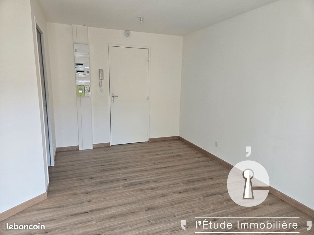 Appartement à louer, 18m², Saint-Berthevin