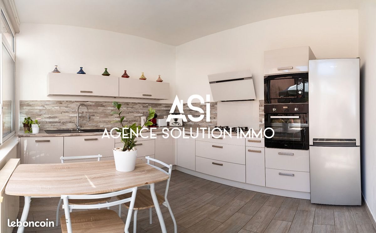 Maison à louer, 150m², Bourg-Saint-Andéol