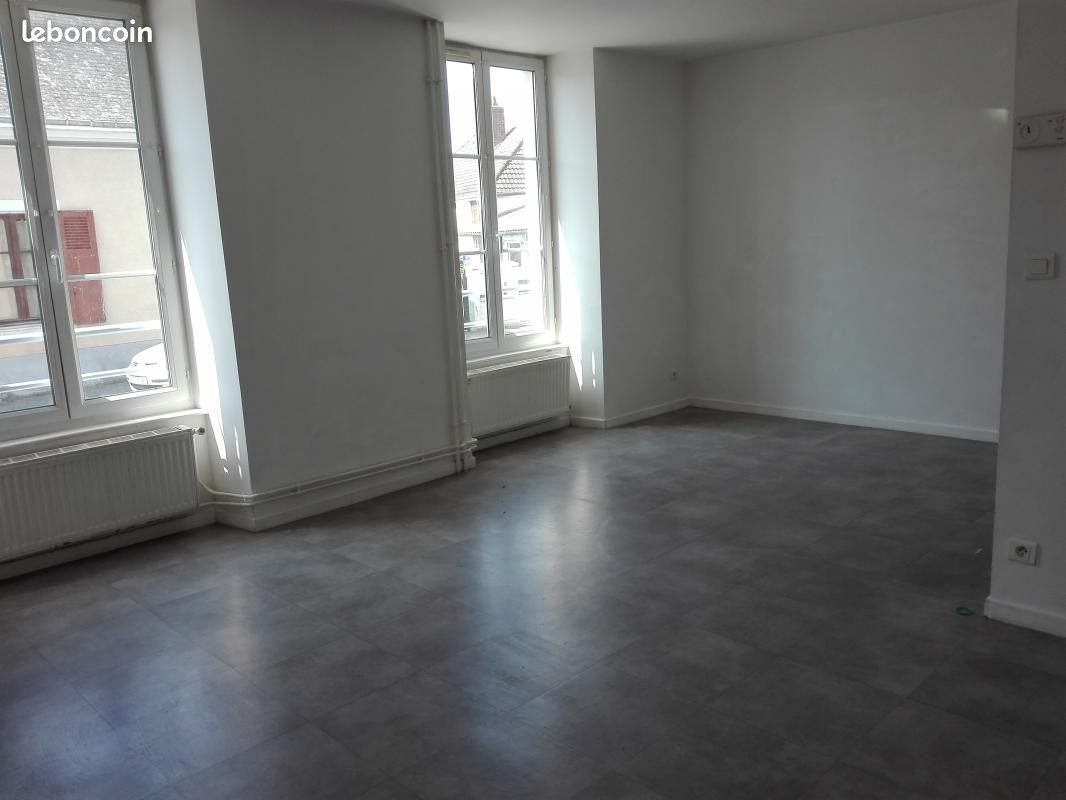 Maison à louer, 87m², Le Breil-sur-Mérize