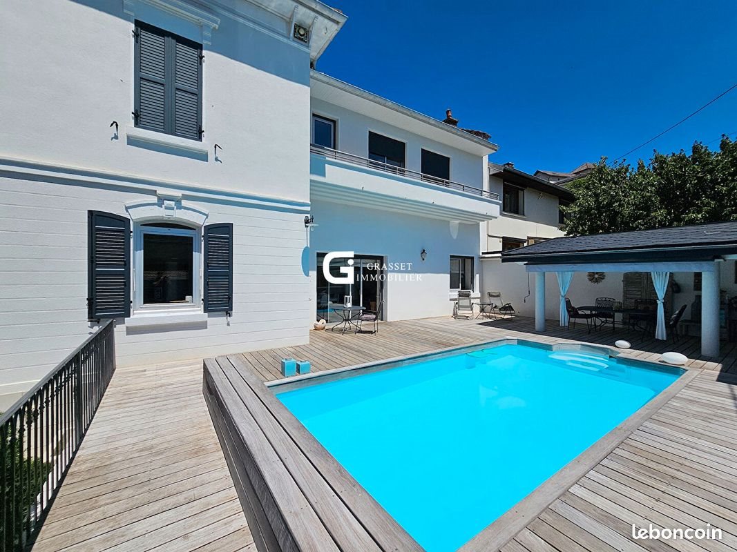Maison à vendre, 225m², Oyonnax