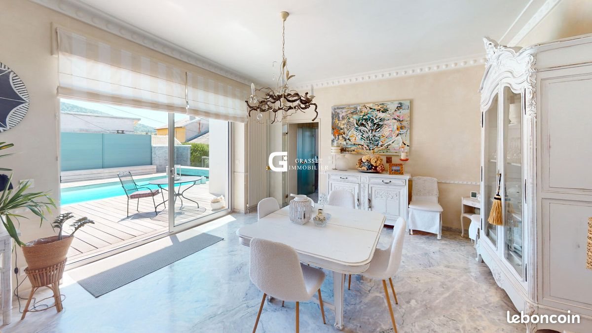 Maison à vendre, 225m², Oyonnax