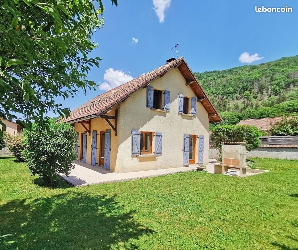 Maison à vendre, 123m², Oyonnax