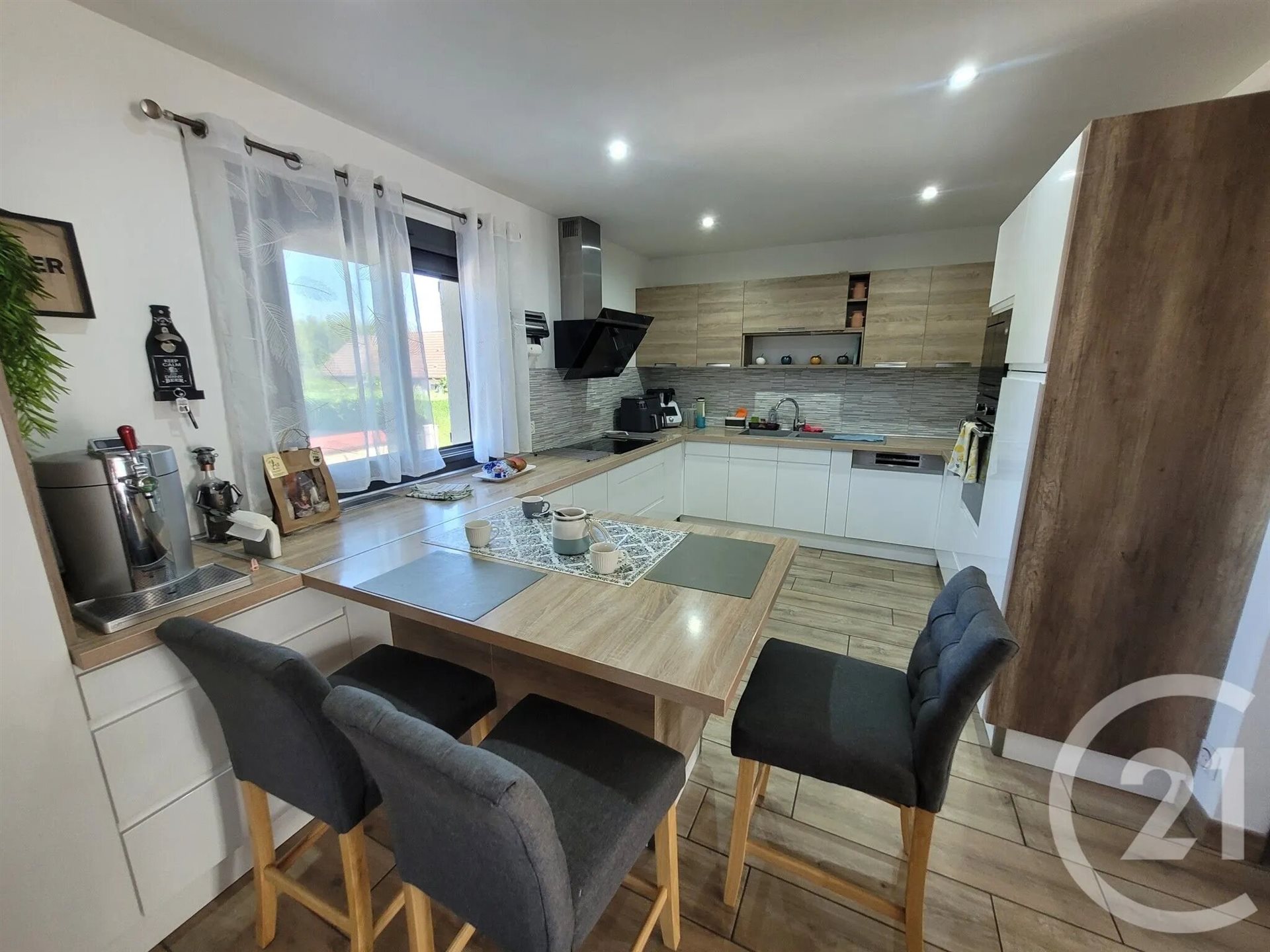 Maison à vendre, 125m², Montpont-en-Bresse