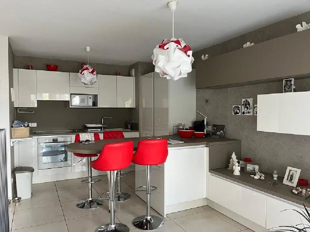 Appartement à vendre, 78m², Ambilly