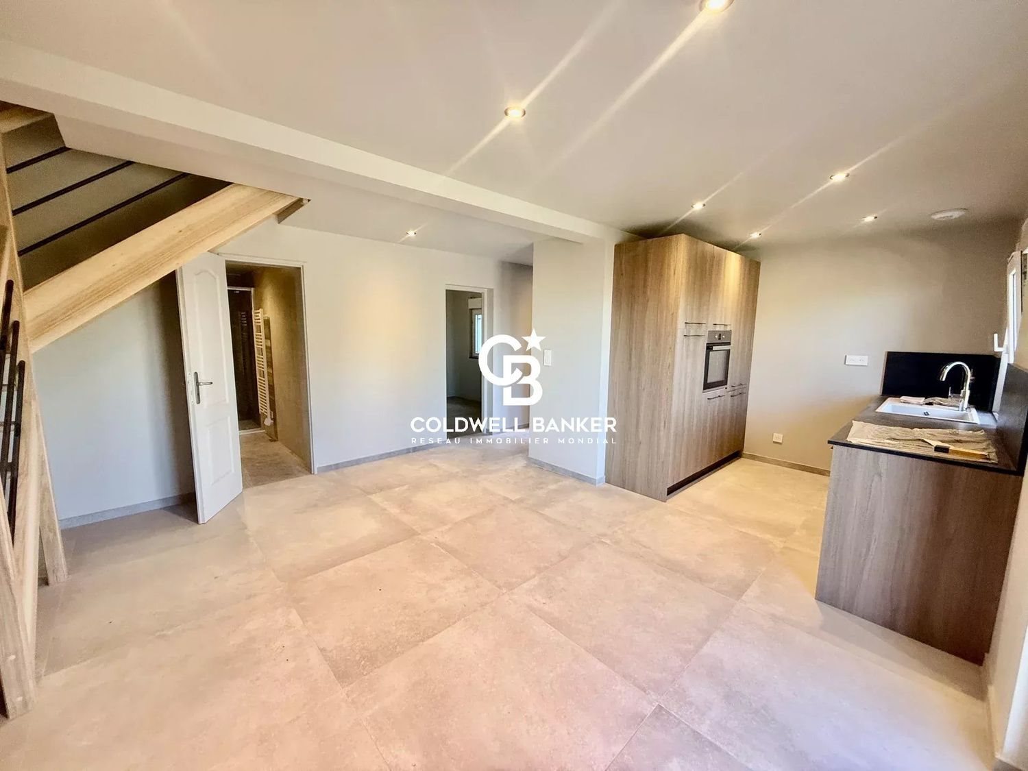 Appartement à louer, 97m², Lucinges