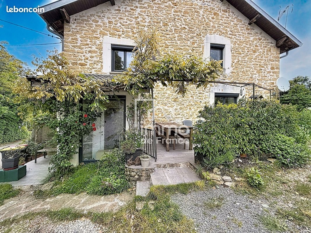 Maison à vendre, 163m², Oyonnax