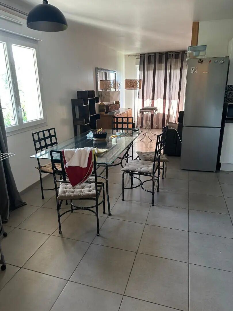 Appartement à louer, 56m², Péron