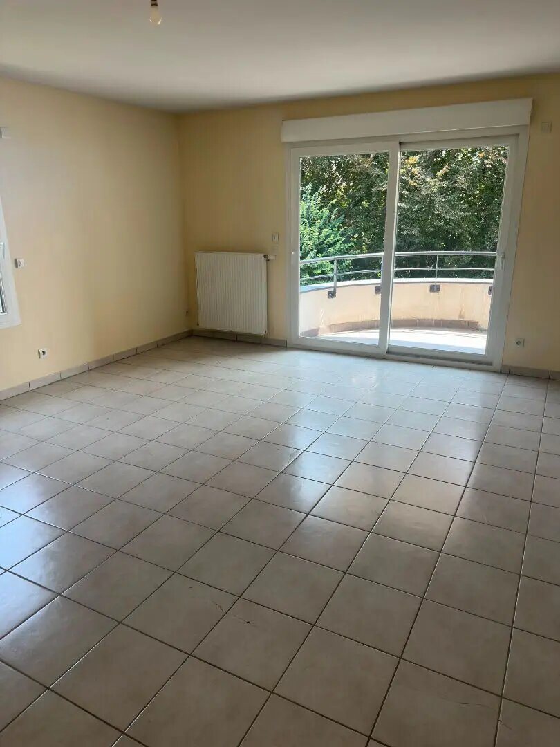Appartement à louer, 70m², Thoiry