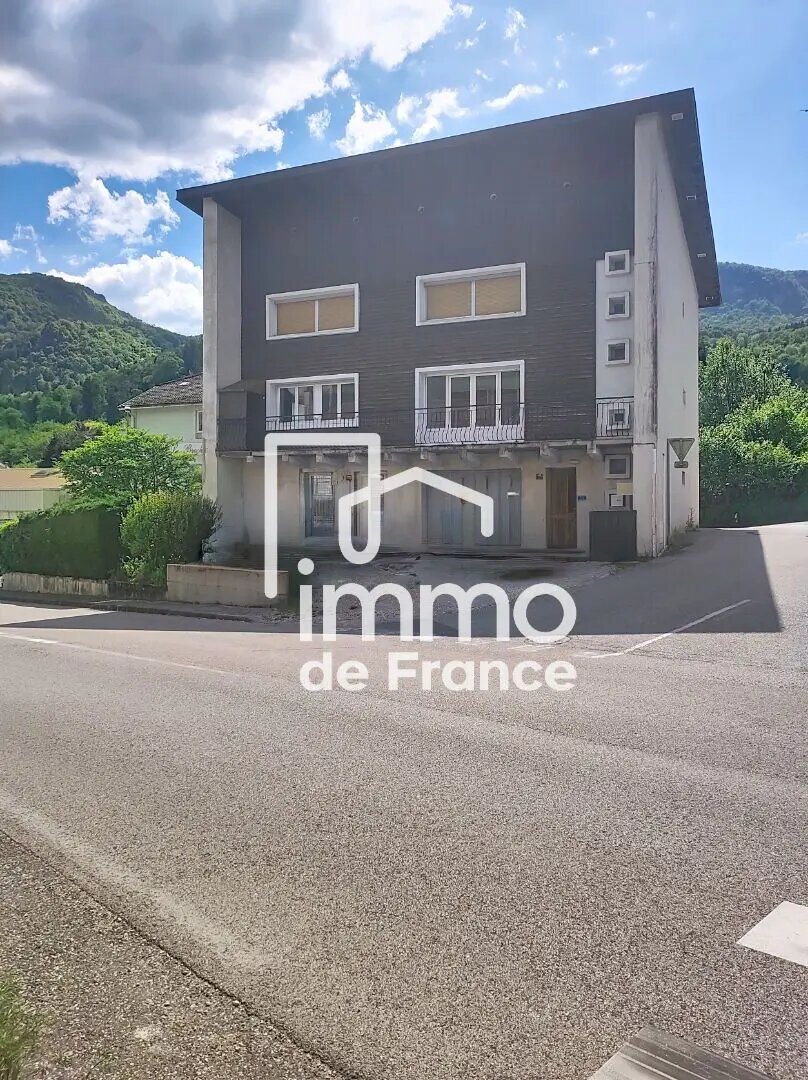 Appartement à louer, 104m², Vaux-lès-Saint-Claude