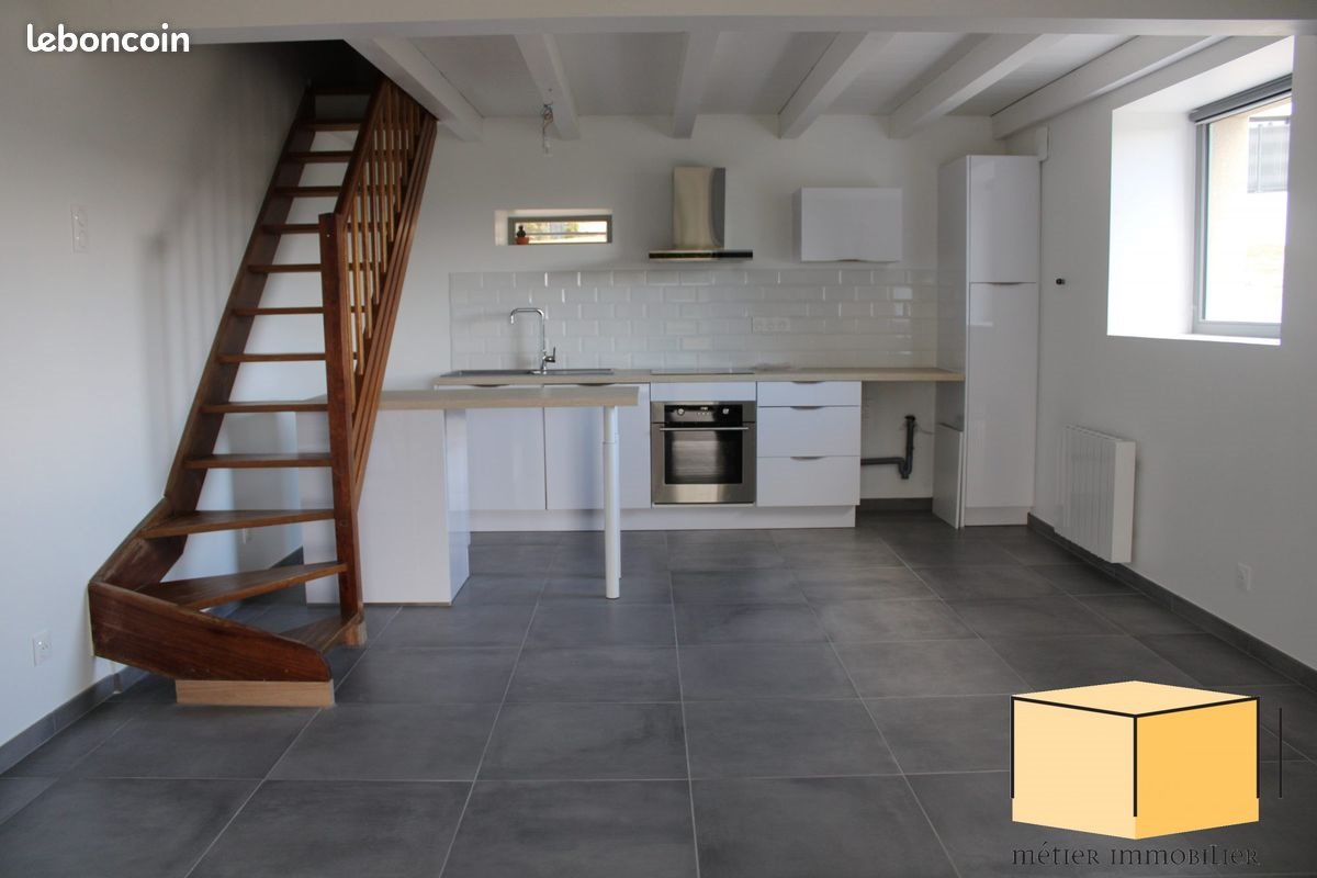 Maison à louer, 58m², Belley