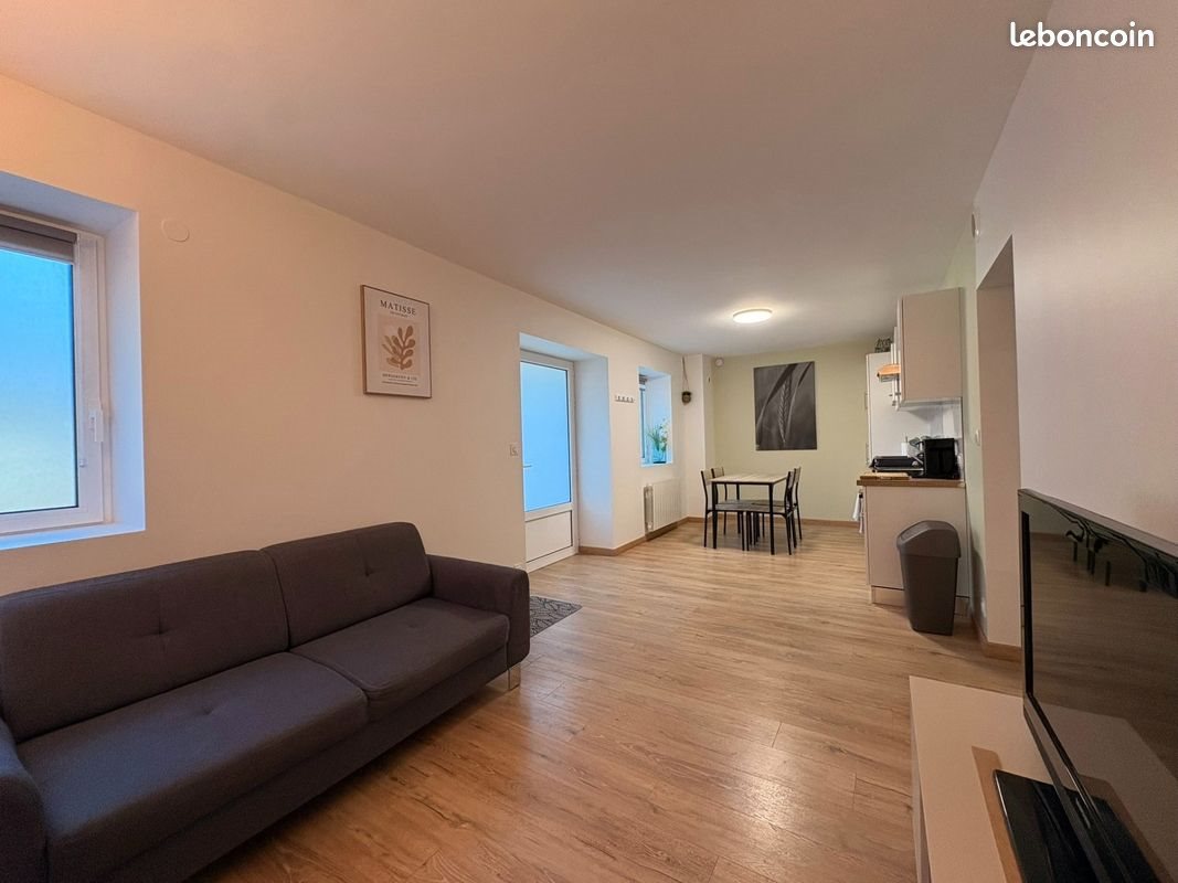 Appartement à louer, 45m², Villereversure