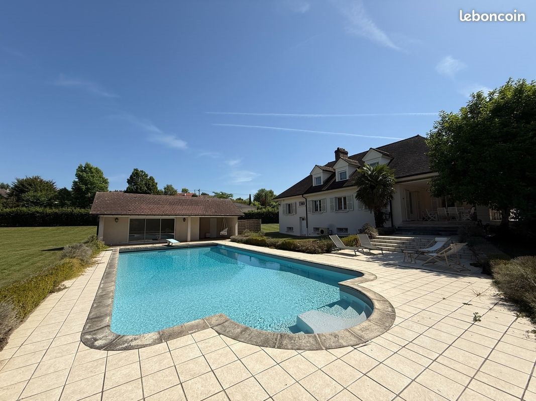 Maison à louer, 197m², Bourg-en-Bresse