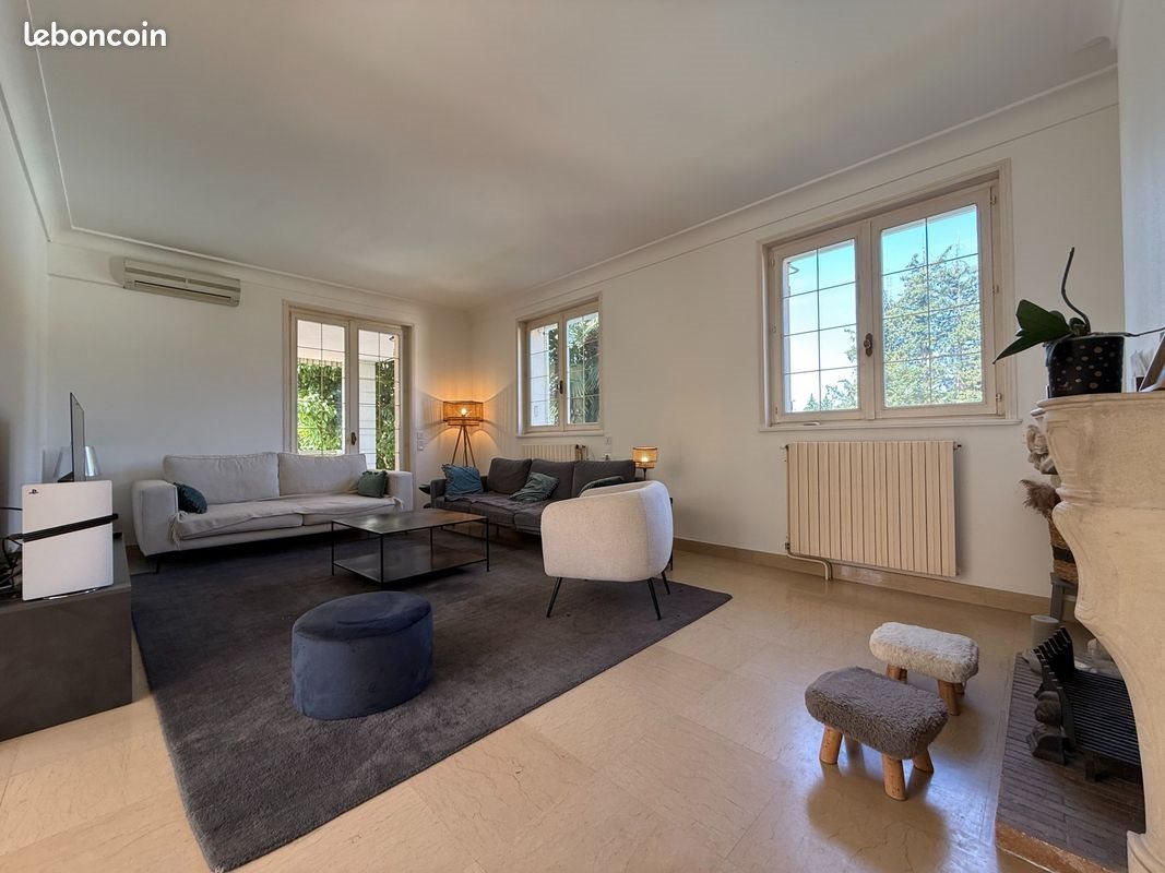 Maison à louer, 197m², Bourg-en-Bresse