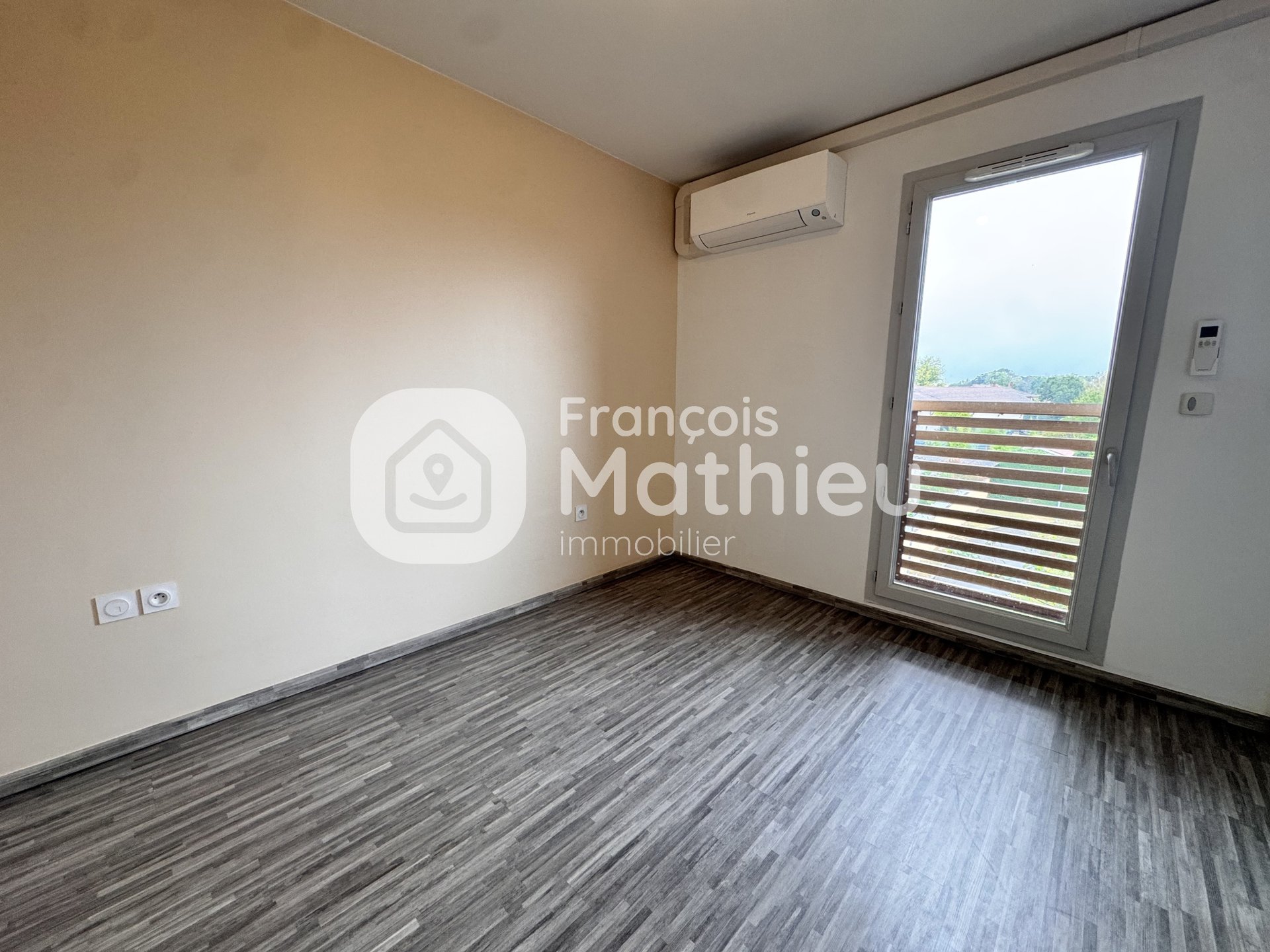 Appartement à louer, 37m², Tramoyes