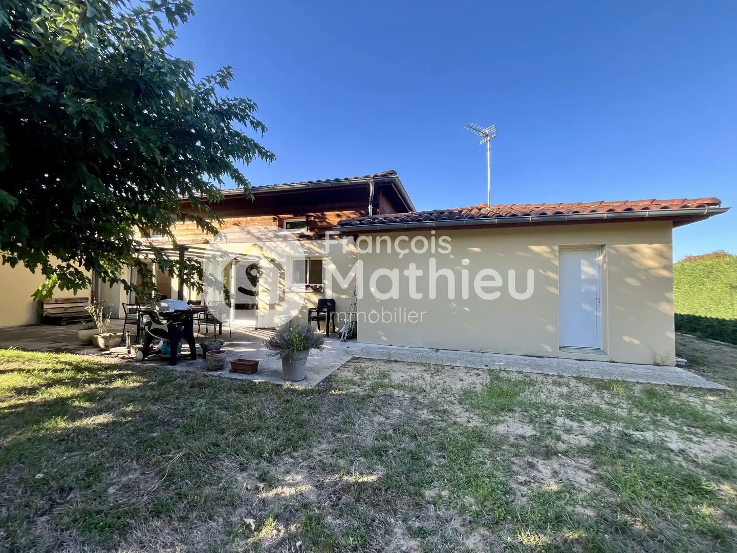 Maison à vendre, 141m², Montracol