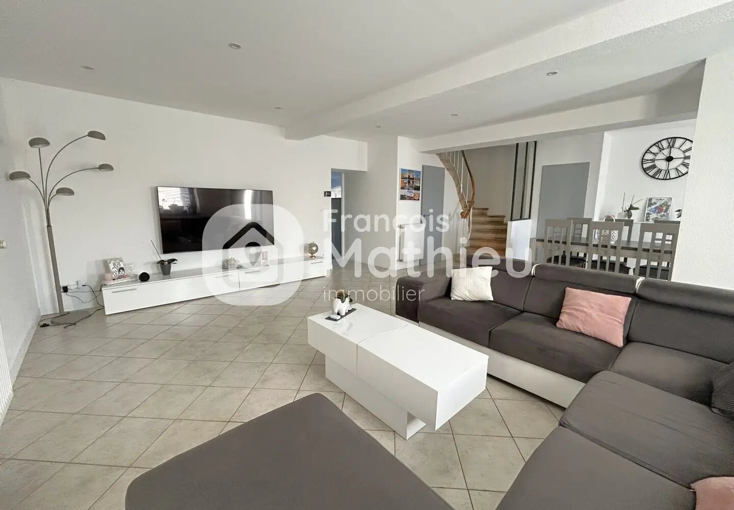 Maison à vendre, 171m², Fareins