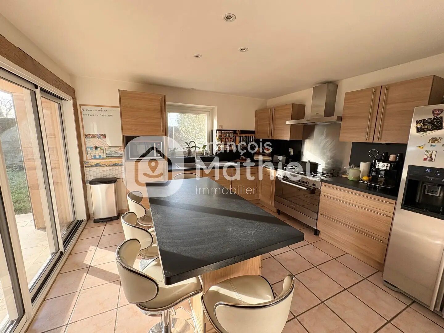 Maison à vendre, 170m², Saint-Jean-de-Thurigneux