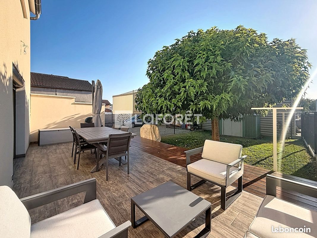 Maison à vendre, 118m², Mézériat