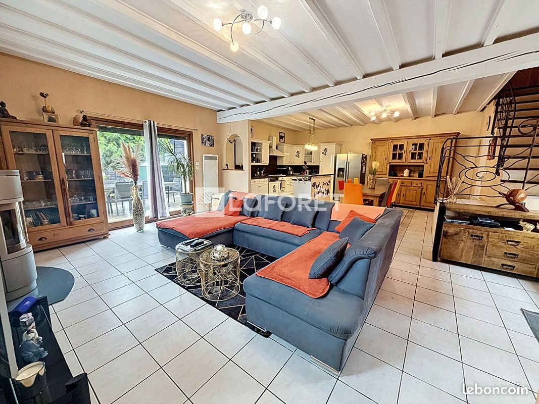 Maison à vendre, 118m², Mézériat
