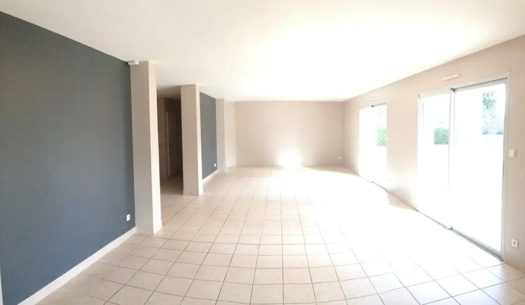 Maison à louer, 187m², Montanay