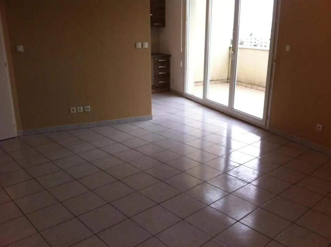 Appartement à louer, 71m², Décines-Charpieu