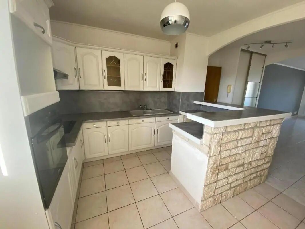 Appartement à louer, 71m², Décines-Charpieu