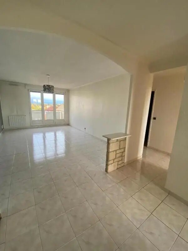 Appartement à louer, 71m², Décines-Charpieu