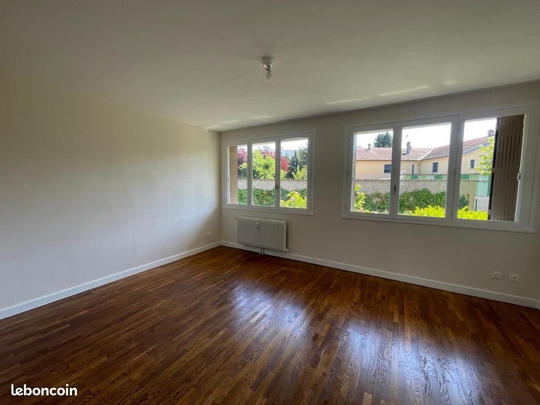 Appartement à louer, 69m², Vaulx-en-Velin