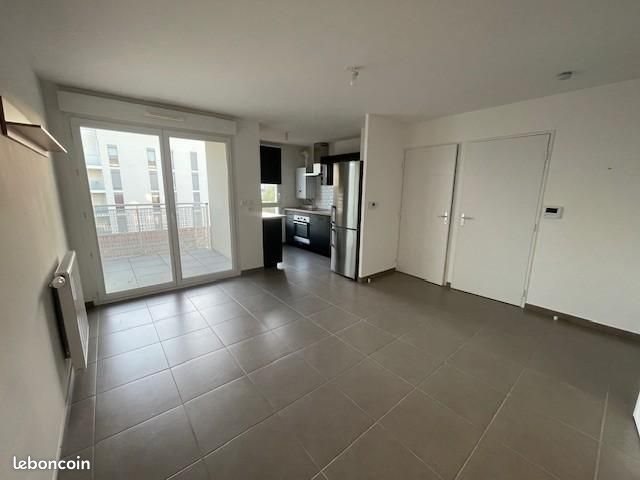 Appartement à louer, 40m², Décines-Charpieu