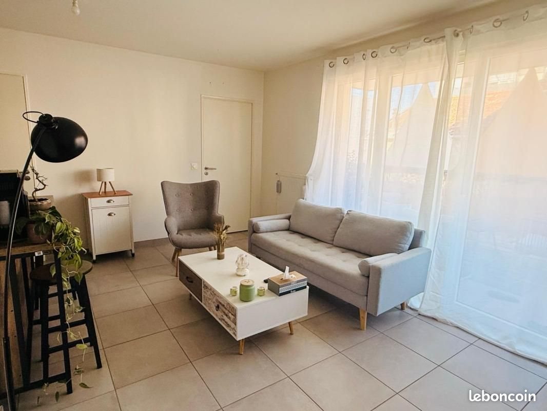 Appartement à louer, 43m², Décines-Charpieu