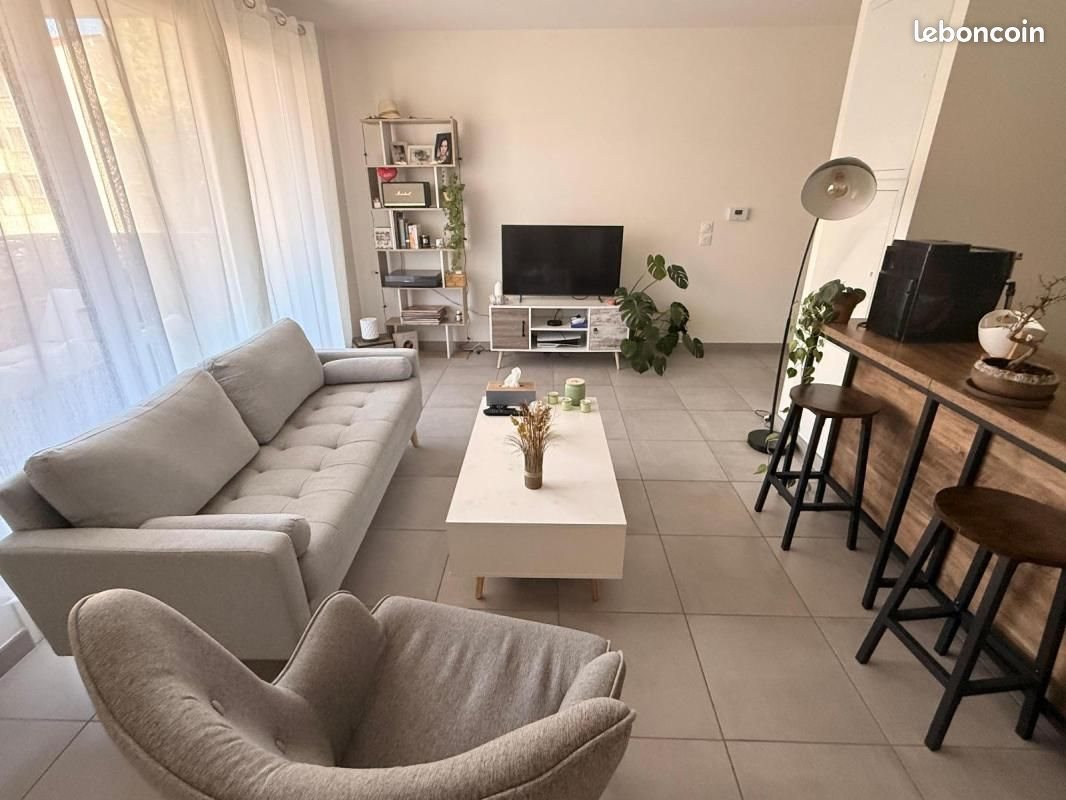 Appartement à louer, 43m², Décines-Charpieu