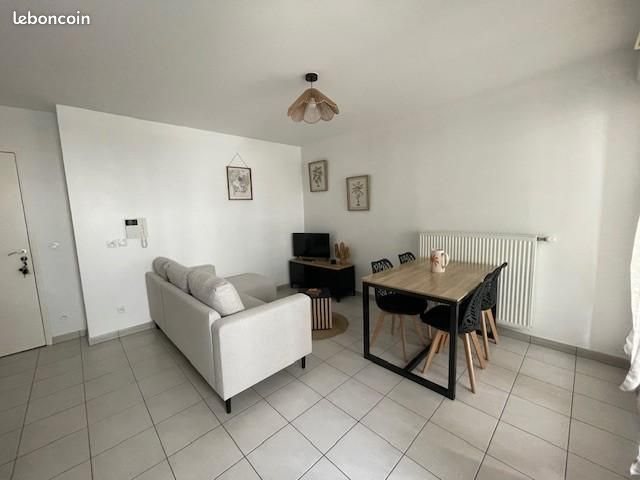 Appartement à louer, 40m², Décines-Charpieu