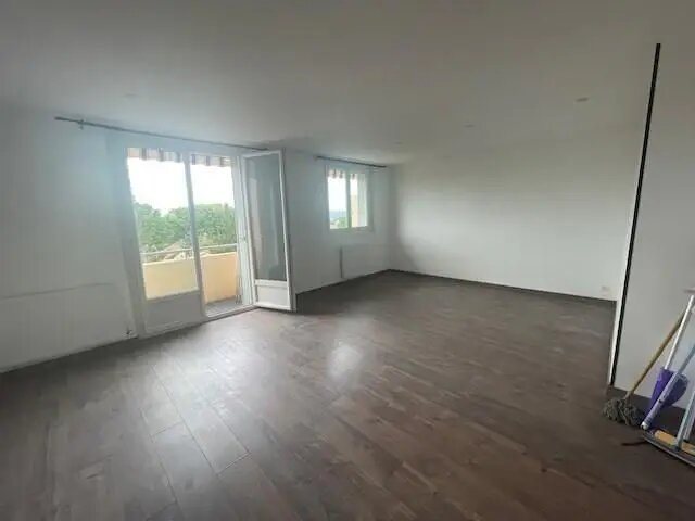 Appartement à louer, 65m², Décines-Charpieu
