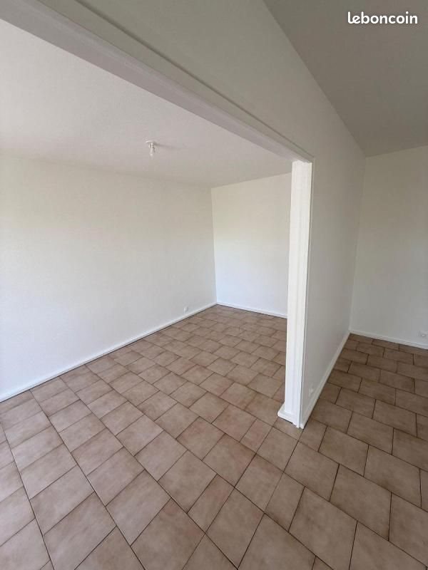 Appartement à louer, 65m², Décines-Charpieu