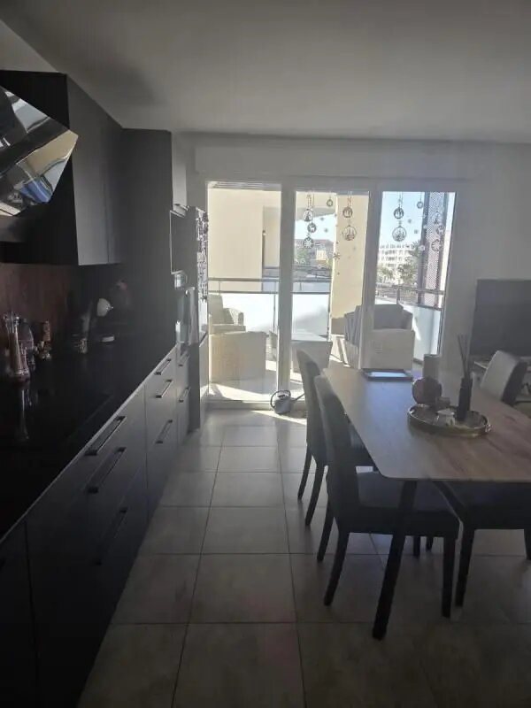 Appartement à louer, 65m², Décines-Charpieu