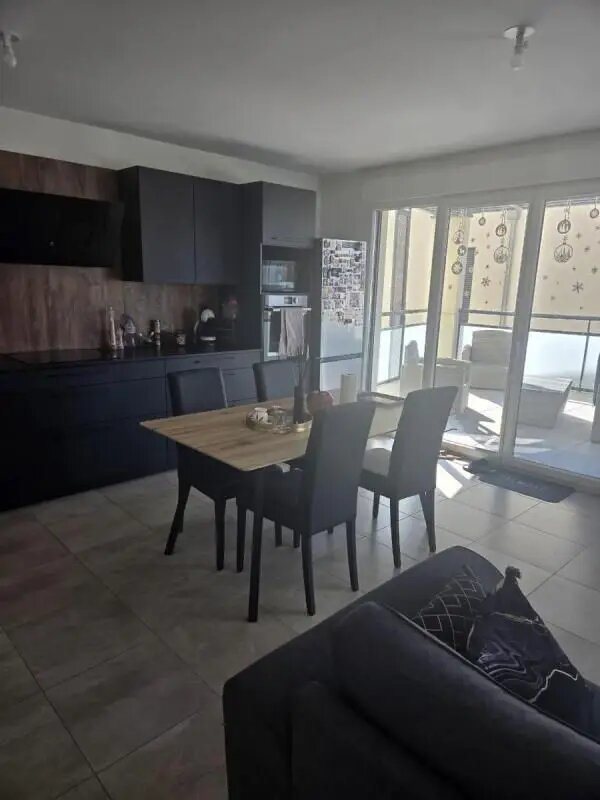 Appartement à louer, 65m², Décines-Charpieu