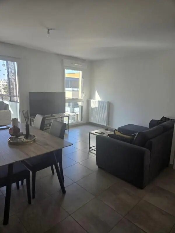 Appartement à louer, 65m², Décines-Charpieu
