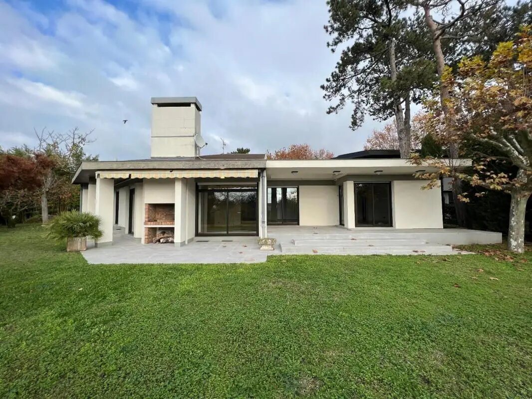 Maison à louer, 203m², Décines-Charpieu