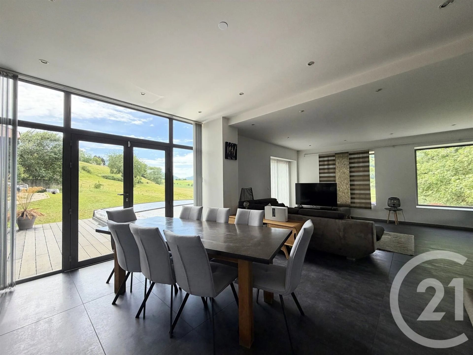 Maison à vendre, 280m², Saint-Geoire-en-Valdaine