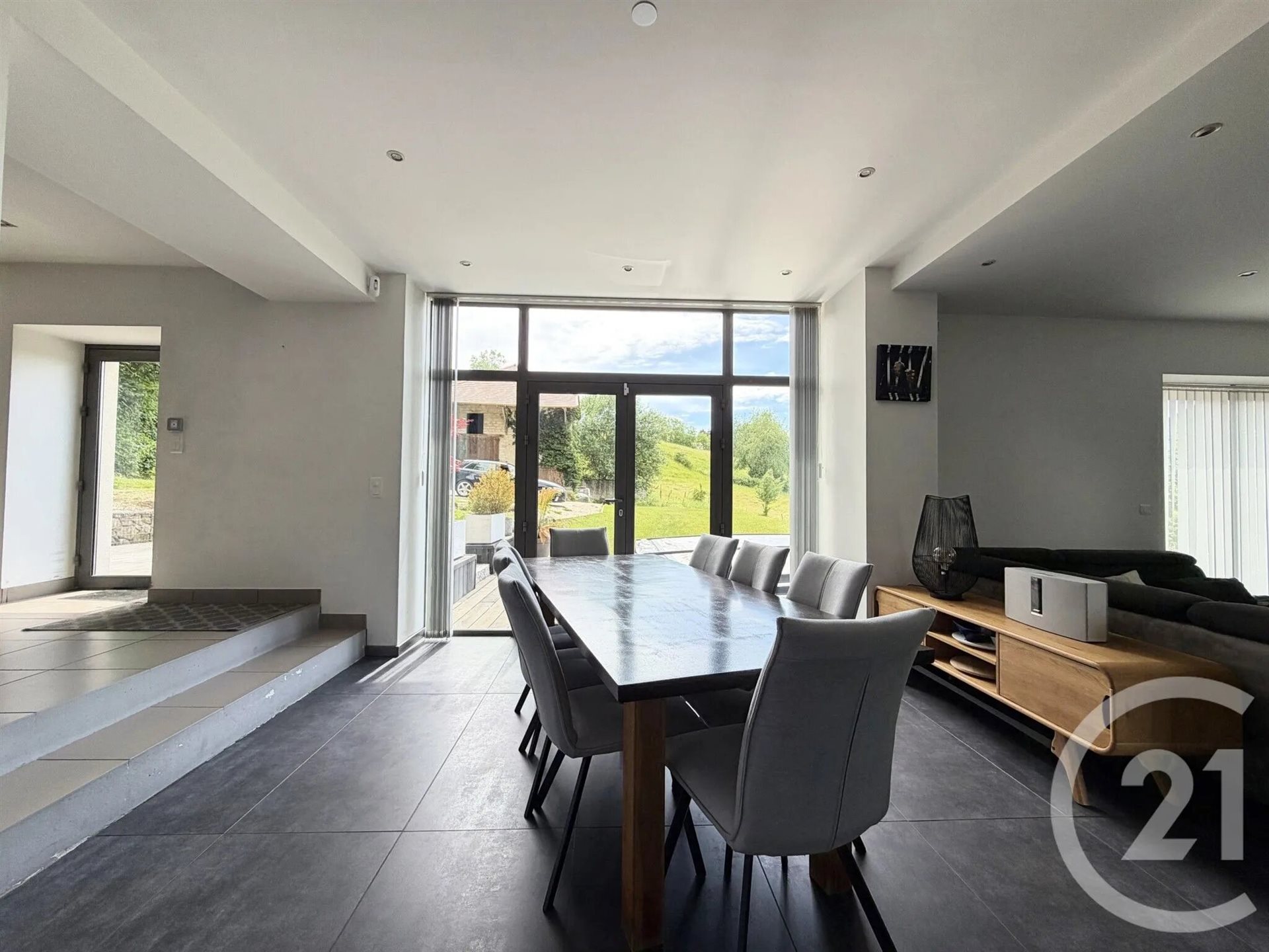 Maison à vendre, 280m², Saint-Geoire-en-Valdaine