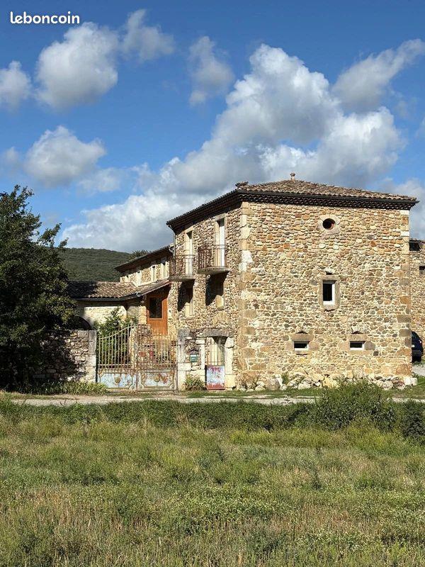 Maison à vendre, 324m², Toulaud