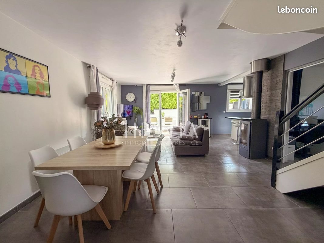 Maison à vendre, 126m², Poisy