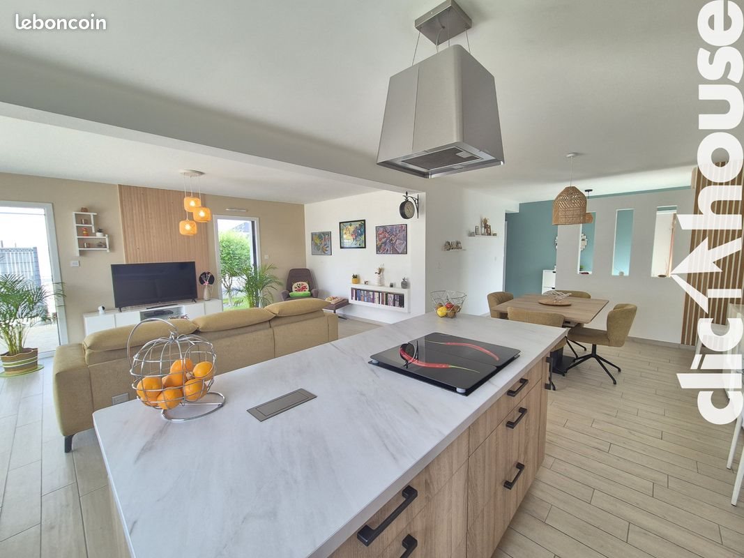 Maison à vendre, 98m², Sannerville
