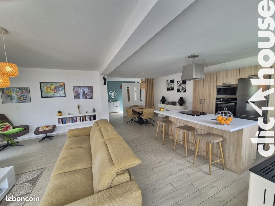 Maison à vendre, 98m², Sannerville